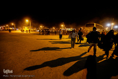 مرز مهران سرد، مملو از زائر، خالی از اتوبوس