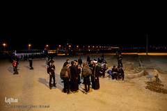 مرز مهران سرد، مملو از زائر، خالی از اتوبوس