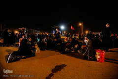 مرز مهران سرد، مملو از زائر، خالی از اتوبوس