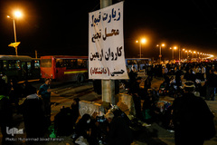 مرز مهران سرد، مملو از زائر، خالی از اتوبوس