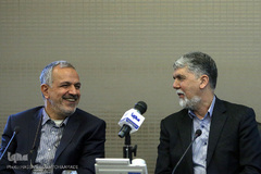 سید عباس صالحی و احمد مسجد جامعی در نشست شورای سیاست‌گذاری پانزدهمین دوره همایش بانوان قرآن‌پژوه