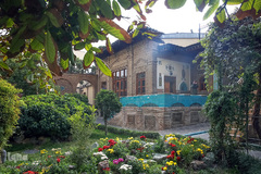 خانه و موزه مقدم