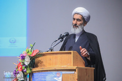 حجت الاسلام و المسلمین هادی صادقی  در همایش ملی مددکاری اجتماعی و توسعه پایدار