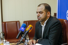 عادل تقوی در نشست خبری بیست‌و پنجمین کتاب سال دانشجویی