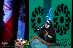 معصومه ابتکار، معاون امور زنان‌و‌خانواده رییس‌جمهور در آیین گرامیداشت «روز کتاب، کتابخوانی و کتابدار»
