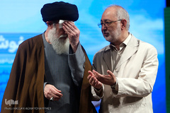 علیرضا مختارپور و حجت الاسلام‌و‌المسلمین‌سید عبدالله فاطمی‌نیا در آیین گرامیداشت «روز کتاب، کتابخوانی و کتابدار» 