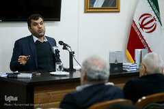 علی ططری در مراسم رونمایی از کتاب مکتب اجتهادی آخوند خراسانی