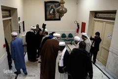 بازدید شرکت کنندگان سی‌و‌ دومین کنفرانس بین المللی«وحدت اسلامی»  از کتابخانه و مخزن کتب خطی حرم مطهر حضرت عبدالعظیم حسنی(ع)