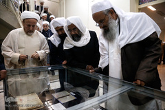 بازدید شرکت کنندگان سی‌و‌ دومین کنفرانس بین المللی«وحدت اسلامی»  از کتابخانه و مخزن کتب خطی حرم مطهر حضرت عبدالعظیم حسنی(ع)