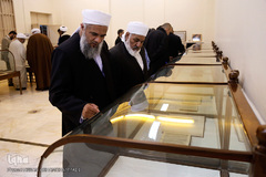 بازدید شرکت کنندگان سی‌و‌ دومین کنفرانس بین المللی«وحدت اسلامی»  از کتابخانه و مخزن کتب خطی حرم مطهر حضرت عبدالعظیم حسنی(ع)