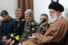 دیدار جمعی از فرماندهان و مسئولین نیروی دریایی ارتش با فرماندهی کل قوا