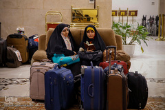 ورود بانوان قرآن پژوه به مشهد مقدس