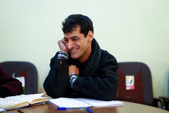بهزاد ساغرچی در کلاس آموزش سوادآموزی توانیابان در موسسه رعد.