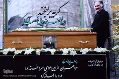 مراسم تشییع پیکر مرحوم ابوالفضل زرویی نصرآباد، شاعر و طنزپرداز