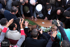 مراسم تشییع پیکر مرحوم ابوالفضل زرویی نصرآباد، شاعر و طنزپرداز