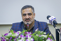 احمد ابوالقاسمی در نشست خبری تشریح برنامه های جدید رادیو قرآن و طرح قرآن، کتاب زندگی(۱۴۵۲)