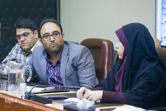 نشست خبری احمد ابوالقاسمی، مدیر رادیو قرآن پیرامون طرح قرآن، کتاب زندگی(۱۴۵۲)