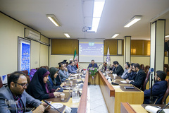 نشست خبری احمد ابوالقاسمی، مدیر رادیو قرآن پیرامون طرح قرآن، کتاب زندگی(۱۴۵۲)