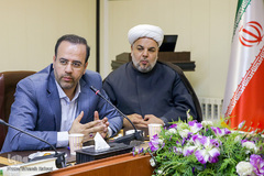 حجت‌الاسلام والمسلمین محمودرضا ذکاوت،محمدهادی صلح‌جو در نشست خبری تشریح برنامه های جدید رادیو قرآن و طرح قرآن، کتاب زندگی(۱۴۵۲)