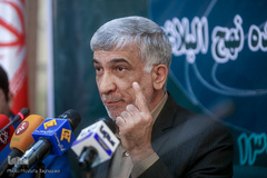 عبدالهادی فقهی زاده، معاون قرآن و عترت وزارت فرهنگ و ارشاد اسلامی در نشست خبری نخستین دوره جایزه کتاب نهج البلاغه