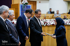 تجلیل از پژوهشگران و فناوران برگزیده در نوزدهمین جشنواره تجلیل از پژوهشگران و فناوران برگزیده کشور