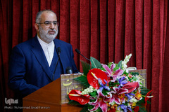 حسام الدین آشنا، مشاور رئیس جمهور در رونمایی از کتاب از سیاستگذاری تا سنجش فرهنگی