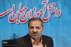 علیرضا کاظمی، معاون پرورشی و فرهنگی وزارت آموزش و پرورش در چهارمین نشست شورای سیاستگذاری مسابقات بین المللی قرآن دانش آموزان جهان اسلام