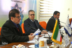 از راست منوچهر جهانیان، رئیس دانشکده علوم گردشگری، سیدسعید هاشمی، رییس دانشگاه علم و فرهنگ  و محمد حسین ایمانی خوشخو، سرپرست پارک علوم و فناوری‌های نرم و صنایع فرهنگی جهاددانشگاهی  در نشست خبری سومین کنفرانس بین المللی گردشگری و معنویت