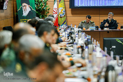 از راست سردار حسین اشتری٬ فرمانده نیروی انتظامی جمهوری اسلامی ایران و سردار بهمن کارگر، رئیس بنیاد حفظ آثار و نشر ارزش های دفاع مقدس در همایش سراسری مدیران و مسئولان بنیاد حفظ آثار و نشر ارزش‌های دفاع مقدس