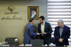 تقدیر از خدمات محمدمهدی عزیززاده، رییس دبیرخانه کمیسیون توسعه فعالیت های تبلیغی ترویجی قرآن