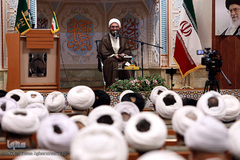 حجت‌الاسلام‌والمسلمین حاج علی اکبری، رئیس شورای سیاست‌گذاری ائمه جمعه کشور در جلسه تودیع و معارفه