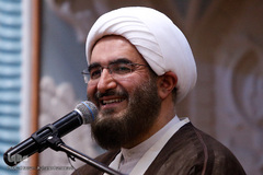 حجت‌الاسلام‌والمسلمین حاج علی اکبری،  امام جمعه موقت تهران در مراسم معارفه حجت‌الاسلام والمسلمین ناصرالدین نوری‌زاده، رییس جدید مرکز رسیدگی به امور مساجد