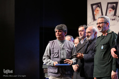 تقدیر از احمدرضا مداح، عکاس در اختتامیه چهارمین جشنواره رسانه‌ای ابوذر