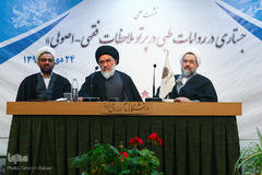 از راست آیت‎الله ابوالقاسم علیدوست، استاد و محقق حوزه علمیه، آیت‌الله سیدمصطفی محقق داماد، رئیس گروه علم و عضو پیوسته فرهنگستان علوم ایران، حجت الاسلام والمسلمین حسینعلی سعدی رییس دانشگاه امام صادق(ع) در نشست علمی جستاری در روایات طبی در پرتو ملاحظات فقهی-اصولی