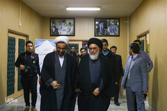 آیت‌الله سیدمصطفی محقق داماد، رئیس گروه علم و عضو پیوسته فرهنگستان علوم ایران و حجت الاسلام والمسلمین حسینعلی سعدی رییس دانشگاه امام صادق(ع) در نشست علمی جستاری در روایات طبی در پرتو ملاحظات فقهی-اصولی