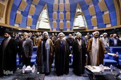 آیین رونمائی ترجمه اصول کافی به‌ قلم استاد حسین انصاریان