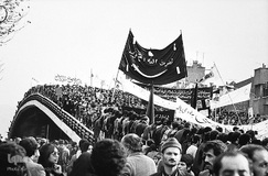 روزشمار انقلاب اسلامی «روزهای اوج‌گیری انقلاب» عکس هایی از کامران شیردل