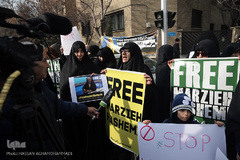 تجمع دانشجویان و اصحاب رسانه در حمایت از مرضیه هاشمی