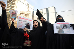 تجمع دانشجویان و اصحاب رسانه در حمایت از مرضیه هاشمی