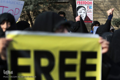 تجمع دانشجویان و اصحاب رسانه در حمایت از مرضیه هاشمی