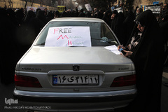 تجمع دانشجویان و اصحاب رسانه در حمایت از مرضیه هاشمی