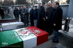 ادای احترام کاروان قرآنی انقلاب به شهدای ۸ سال دفاع مقدس و انقلاب