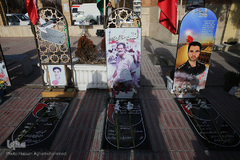 کاروان قرآنی انقلاب در گلزار شهدای آرامستان اراک