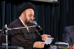 حجت‌الاسلام والمسلمین سیدمصطفی میرلوحی، عضو هیئت علمی دانشگاه امام صادق(ع) در نشست پژوهشی مبانی قرآنی انقلاب اسلامی در اندیشه امام(ره) و رهبری