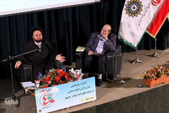 نشست پژوهشی مبانی قرآنی انقلاب اسلامی در اندیشه امام(ره) و رهبری