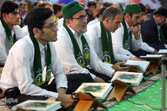 کاروان قرآنی انقلاب در روستای قرآنی چارک بوشهر