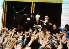 روزشمار انقلاب؛ اقامت امام در مدرسه علوی و رفاه