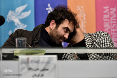 نشست خبری عوامل فیلم مسخره باز در چهارمین روز سی‌وهفتمین جشنواره فیلم فجر
