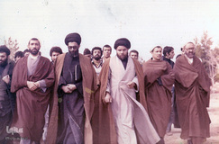 سیدعلی خامنه‌ای از تولد تا رهبری