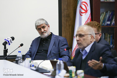 نشست تخصصی کتاب های جریان ساز انقلاب